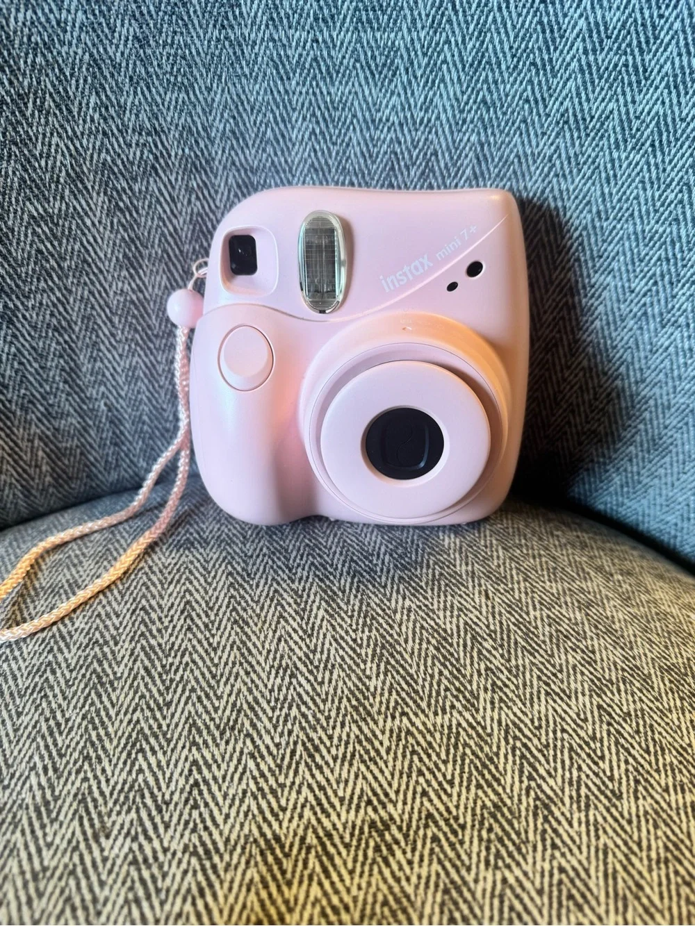 Fujifilm Instax Mini Instant Camera in Light Pink with Matching Pink Case